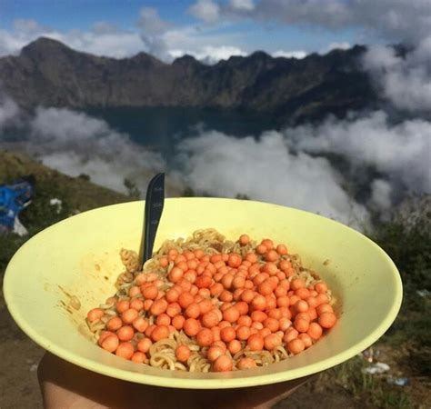 Keamanan dalam Melakukan Adventure Review Makanan Khas di Gunung Rinjani